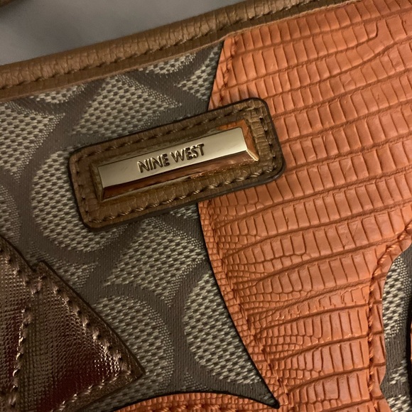 Nine West Clutch with Hibiscus - Picture 3 of 6